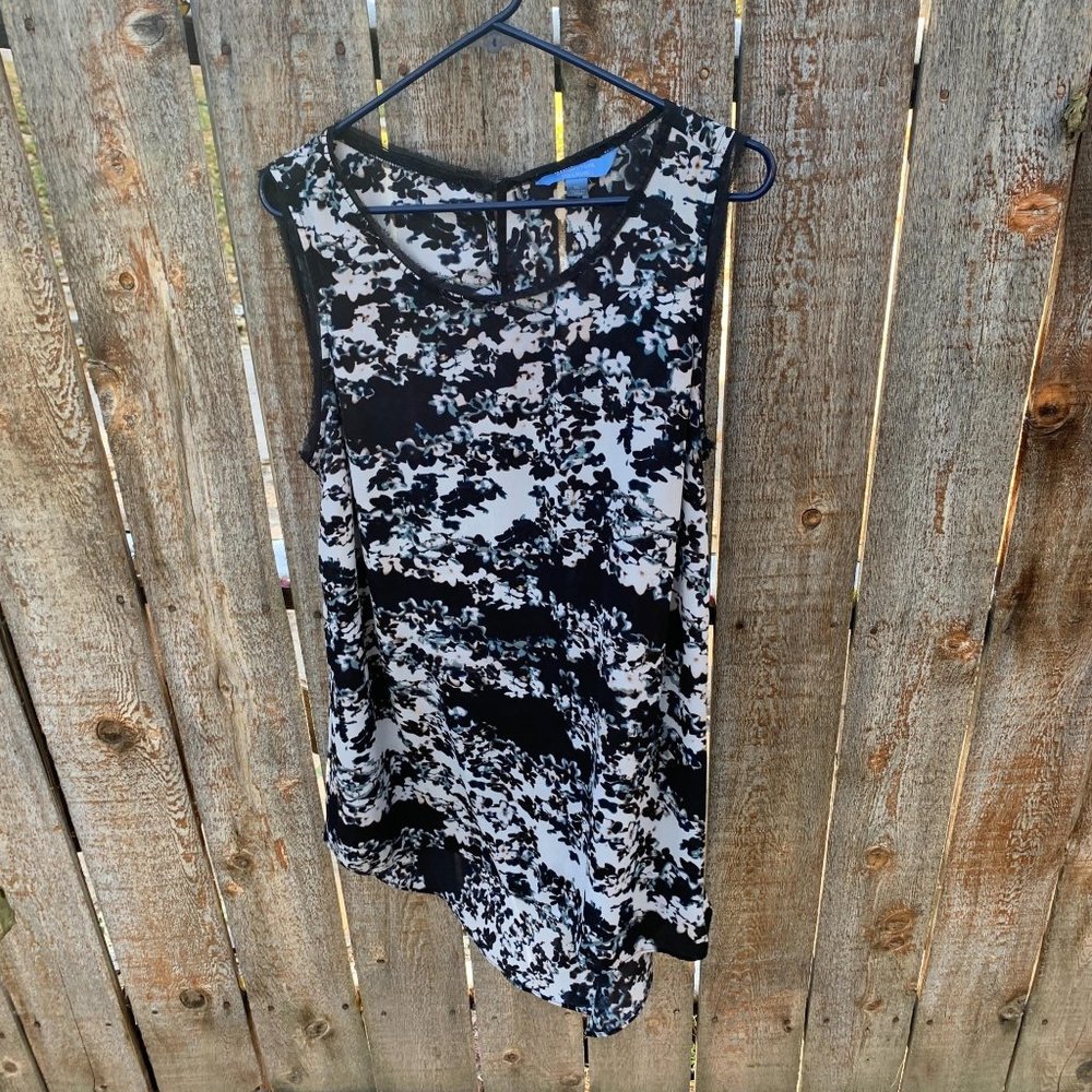 Simply Vera Vera Wang Black and White Floral Print Asymmetric Camisole